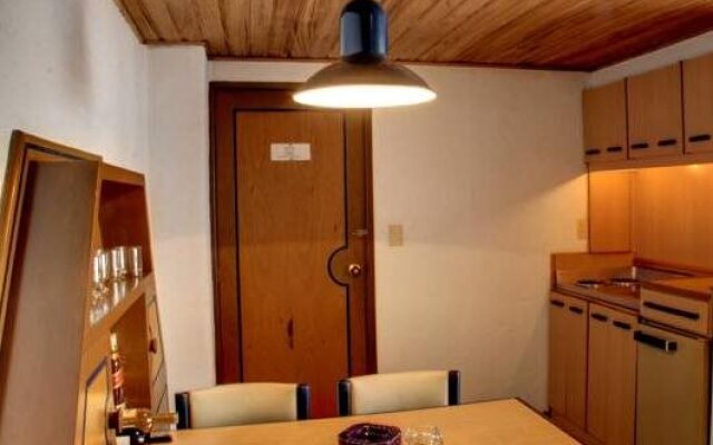 Suites Real 85