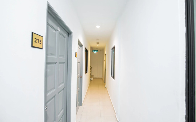 OYO 89618 Delegant Hotel