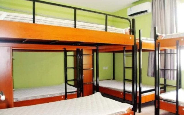 Meet int'l Youth Hostel Pichaiyuan
