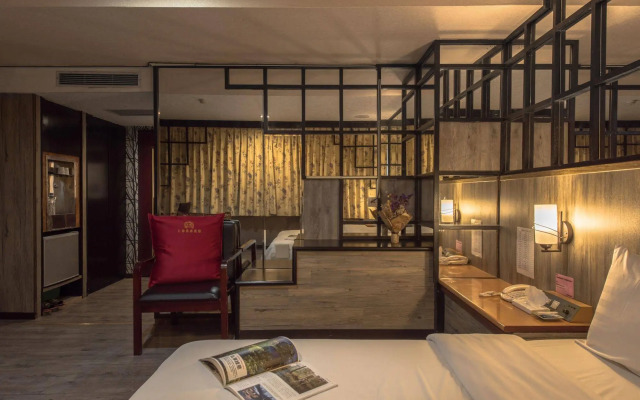 Shanghai Hotel