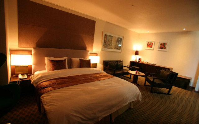 Hyunjin Tourist Hotel