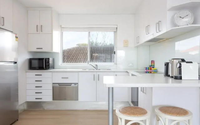 Madecomfy Trendy Apartment on Dee Why Beach