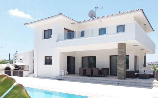 Villa Grecian 1 Platinum