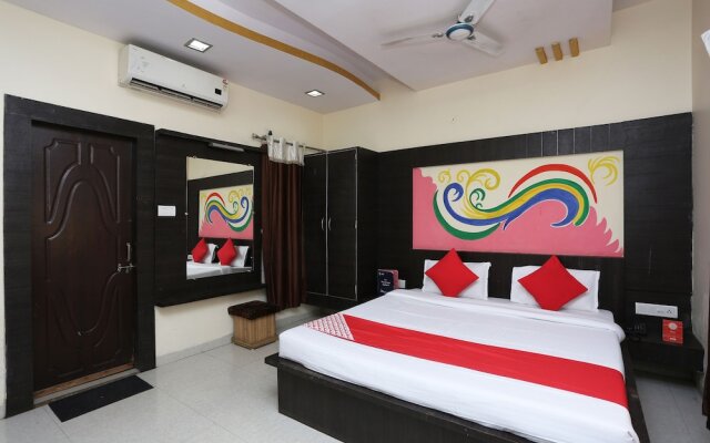 OYO 7828 Hotel Saket