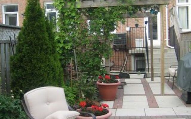 Clinton and Bloor B&B