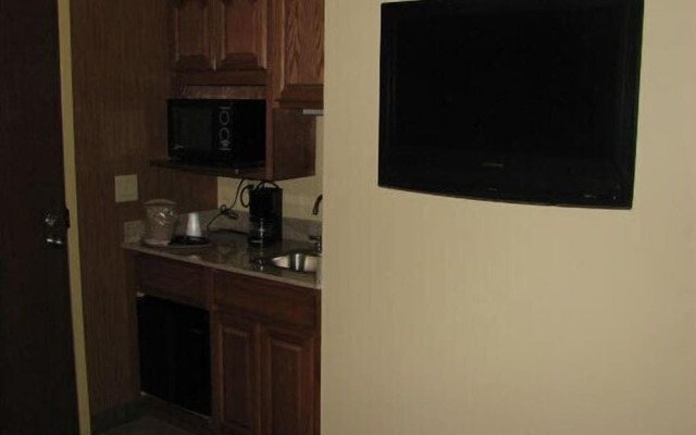 Randolph Inn and Suites