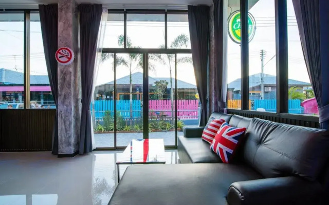 Mountain Field Pool Villa Cha-am