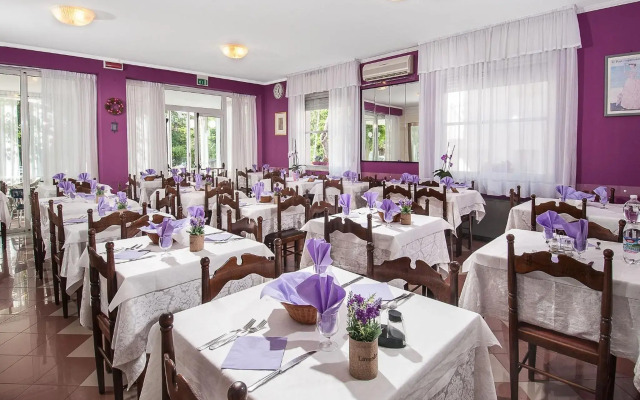 Hotel Cheri