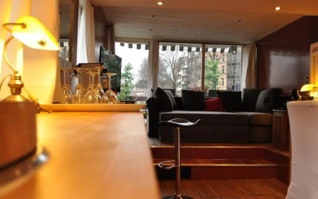 Amsterdam Houseboat Lady Luck