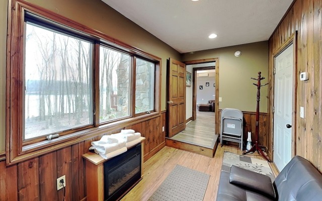 Donnas Choice by Taylor Made Deep Creek