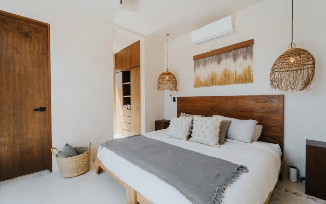 Villa Torana 4br/8pp Private Pool Rooftop Security