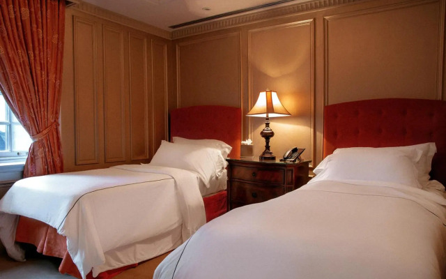Windsor Arms Hotel
