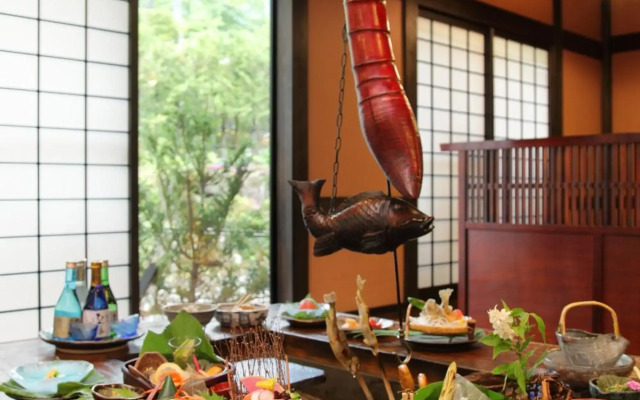 KAKUREAN HIDAJI - Adults Only