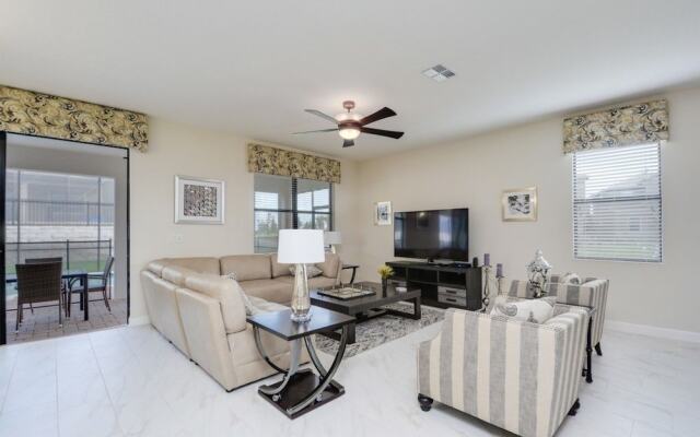 8 Bedrooms House at Champions Gate