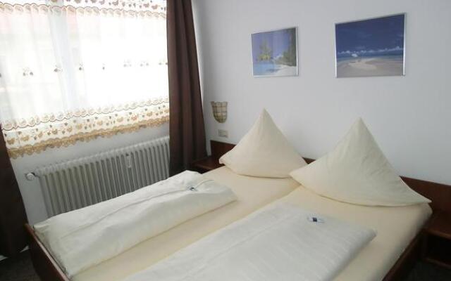 Donauhotel Bed - Breakfast