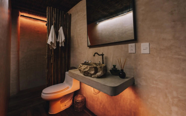 Radhoo Tulum