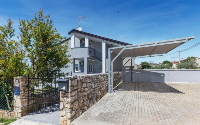 Stunning Apartment in Porec With 2 Bedrooms, Wifi and Outdoor Swimming Pool