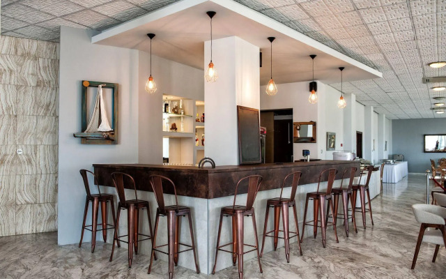 Golden Beach Agiocampos Hotel