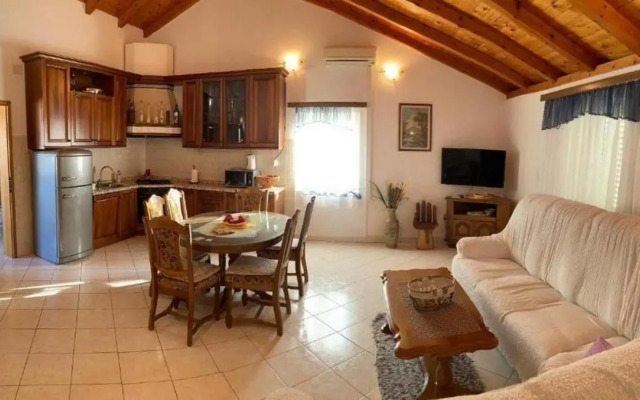 Apartments by the sea Milna, Vis - 8896