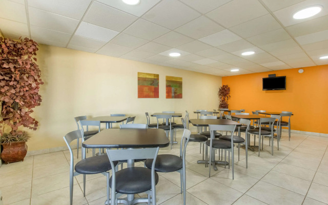 Econo Lodge Fort Knox