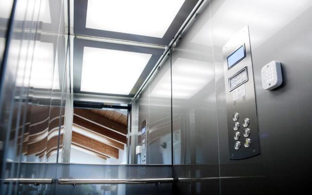 Spazio 77 - the House of Travelers