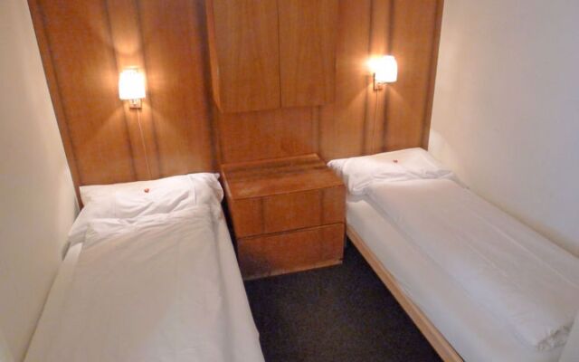 Parkareal (Utoring) 15402