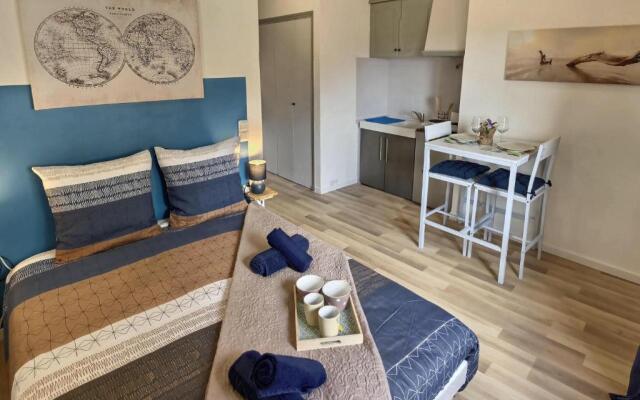 Studio vue sur le clocher, au calme Moustiers #3