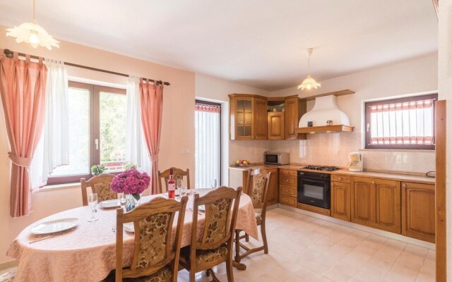 Nice Home in Pula With Wifi and 4 Bedrooms