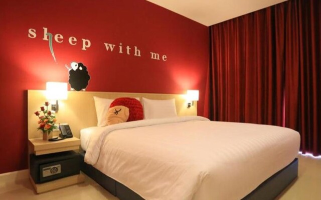 Sleep With Me Hotel design hotel @ patong