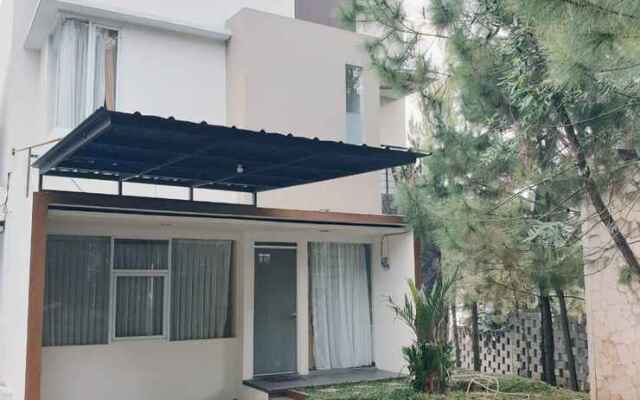 Green Hill Resort B7 Palm
