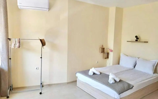 Cozy Studio at Camping Gradina