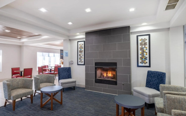 Holiday Inn Express Gas City by IHG