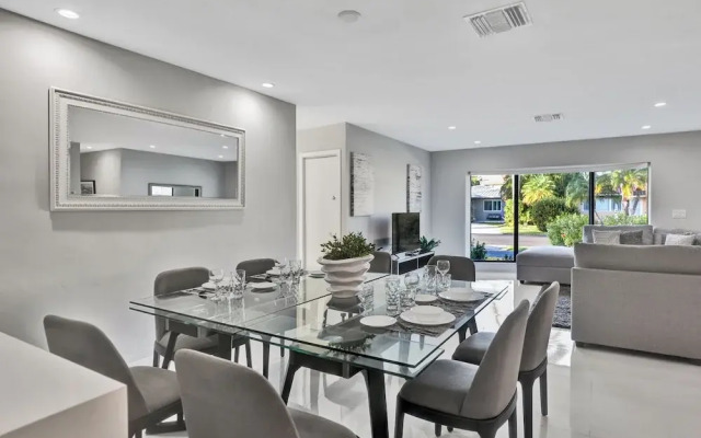 Renovated 5 Br Home with Heated Pool