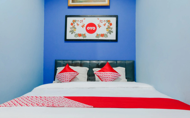 OYO 778 Guest House Amalia Malang