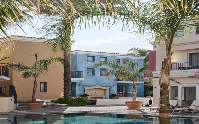 Grecotel Plaza Beach House