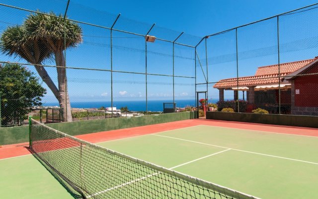 Villa For 10 In Gran Canaria Near Arucas Village