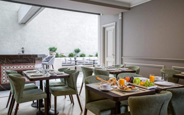 Estia Boutique Apartments