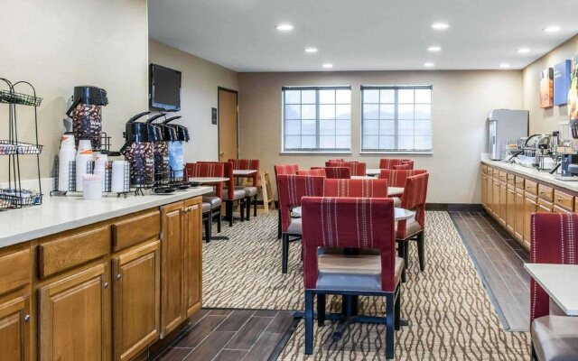 Comfort Inn & Suites Napoleon