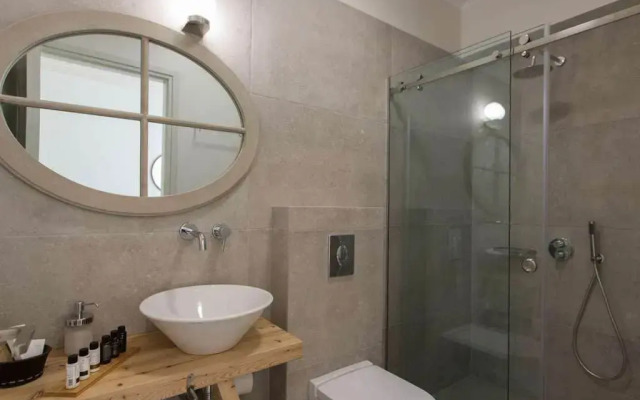 Amymone Suites