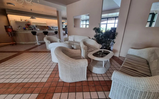 Le Terrazze Sul Lago Residence & Hotel