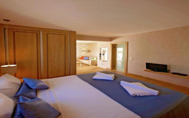 Mavi Suite Türkbükü