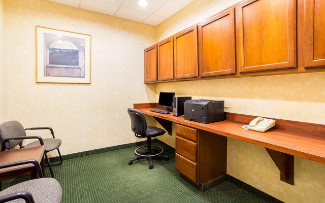 Comfort Suites Twinsburg