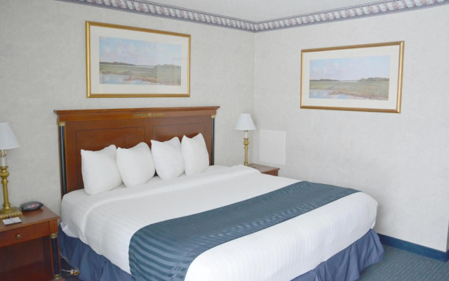 Travelodge by Wyndham Milwaukee