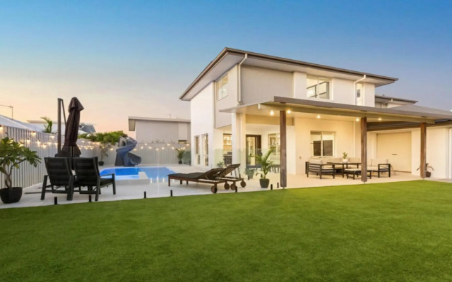 Ultimate Family Entertainer