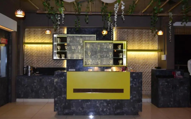 Hotel Anuradha Deluxe by OYO Rooms
