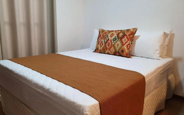 FLAT NOVO - 100M Praia Pitangueiras - Capt.Varam