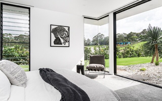 Your Luxury Escape - Scenic Vista