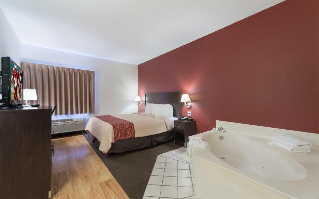 Red Roof Inn St Louis - Troy, IL