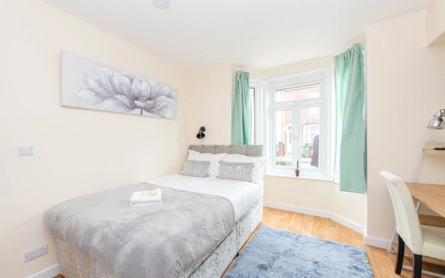 Modern Studio Apartments in Castle St