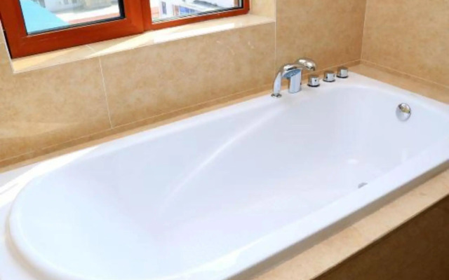 Oriental Lido Business Hotel